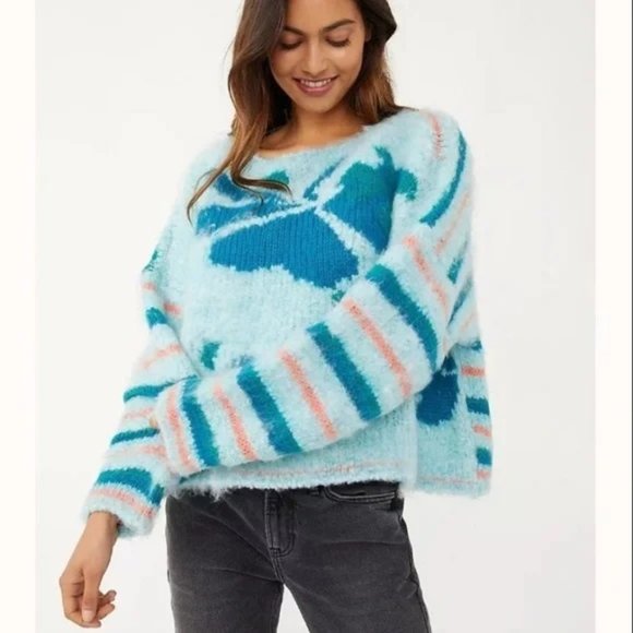 Free People Sweaters - NWT Free People Lily Pullover / Mosaic Sky Combo